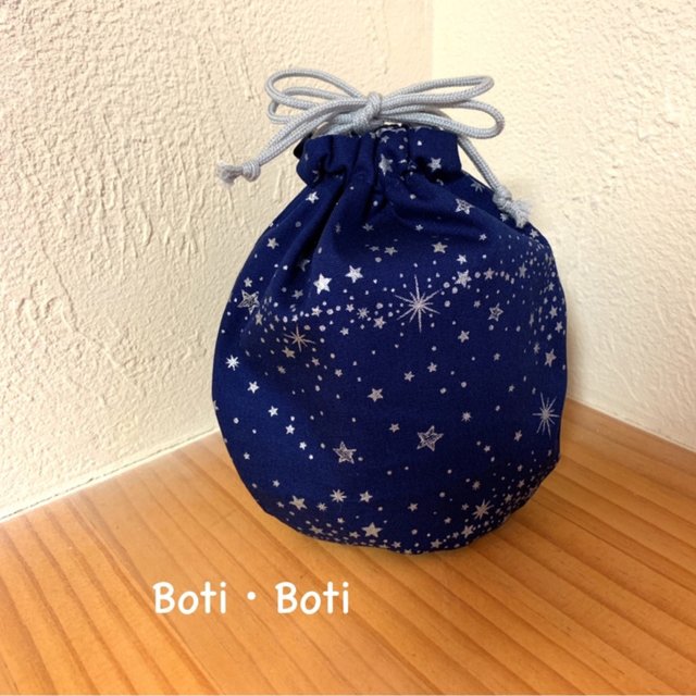 丸いきんちゃく袋 夜空の星 ハンドメイドマーケット Minne 丸いきんちゃく袋 夜空の星 ハンドメイドマーケット Minne