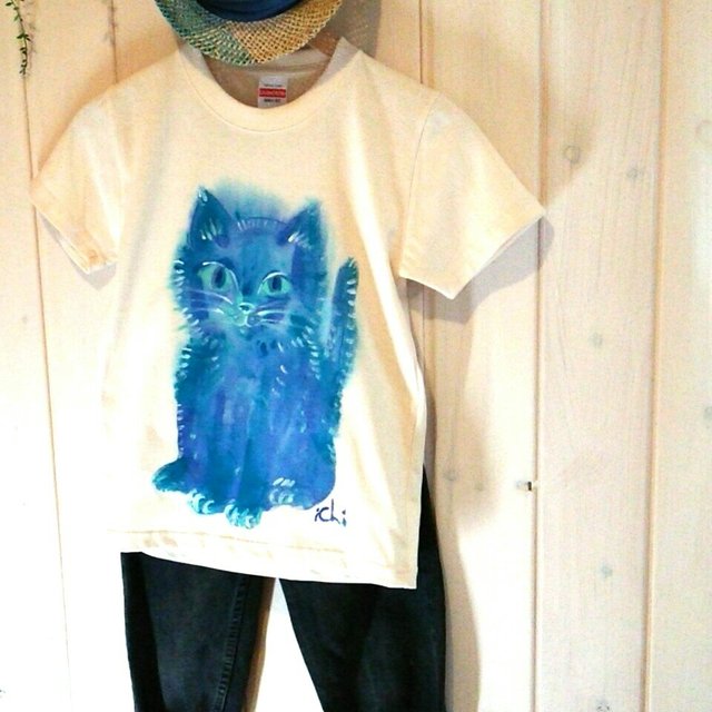 キッズ１４０サイズ✨青猫ちゃんの✨手描きTシャツ ♪