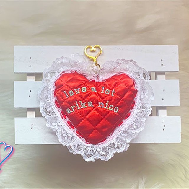 ぷっくりハートの刺繍ロゴキーホルダー Red ハンドメイドマーケット Minne ぷっくりハートの刺繍ロゴキーホルダー Red ハンドメイドマーケット Minne