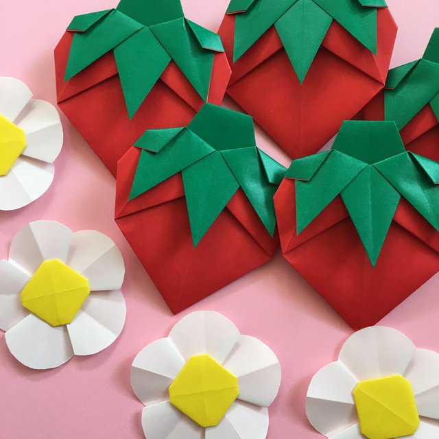 折り紙のいちごでハッピースプリング 苺 ガーランド 壁面飾り Minne 日本最大級のハンドメイド 手作り通販サイト 折り紙のいちごでハッピースプリング 苺 ガーランド 壁面飾り Minne 日本最大級のハンドメイド 手作り通販サイト