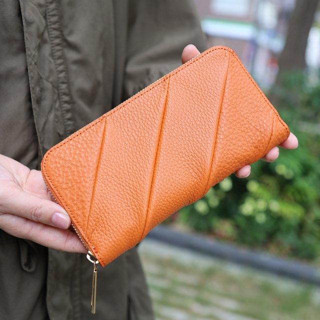 オレンジ 立体感のあるパッチワーク ツイスト財布 長財布 ねじれ 変形 ハンドメイドマーケット Minne オレンジ 立体感のあるパッチワーク ツイスト財布 長財布 ねじれ 変形 ハンドメイドマーケット Minne