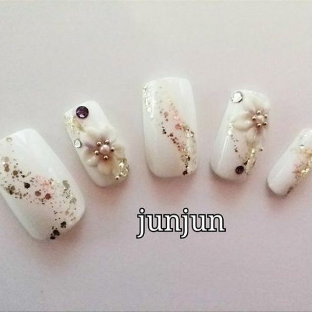サイズオーダーネイルチップ 白桜 ハンドメイドマーケット Minne サイズオーダーネイルチップ 白桜 ハンドメイドマーケット Minne