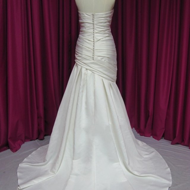 花嫁 マーメイド タック綺麗 ウエディングドレス サイズオーダー 受注製作 ブライダルサテン 花嫁衣装 素敵