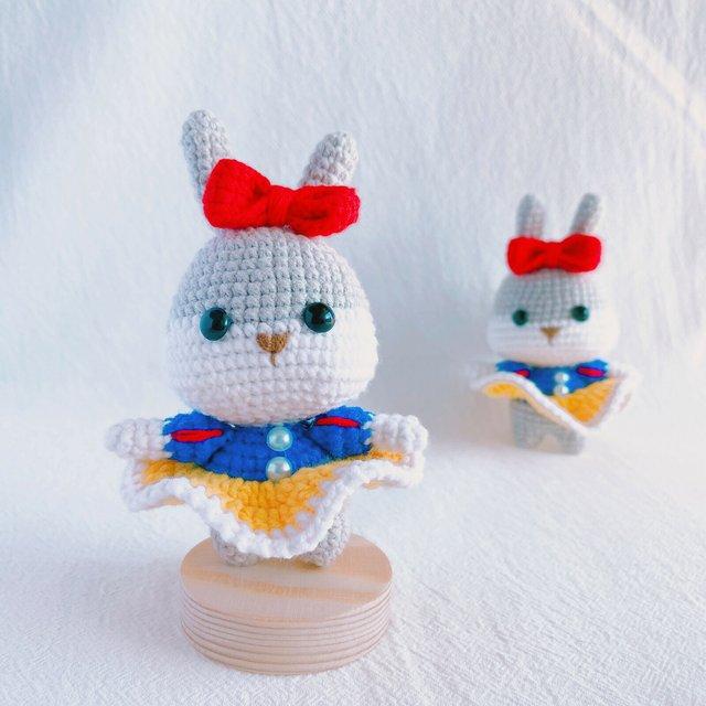 超歓迎 あみぐるみ うさぎちゃんキーホルダー ハンドメイド 毛糸 可愛い ファッション雑貨 超歓迎 あみぐるみ うさぎちゃんキーホルダー ハンドメイド 毛糸 可愛い ファッション雑貨