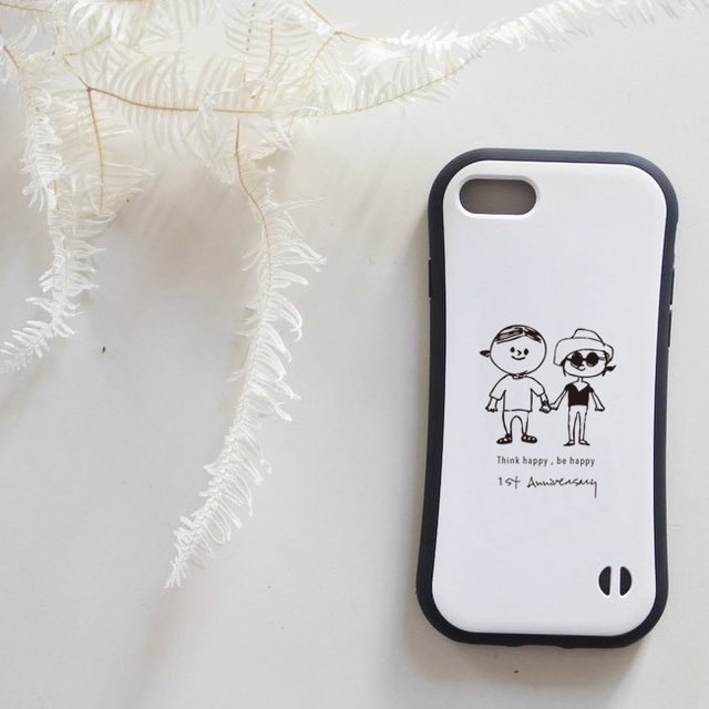 カスタマイズイラストで作る 衝撃に強い耐衝撃iphoneケース グリップケース Minne 日本最大級のハンドメイド 手作り通販サイト