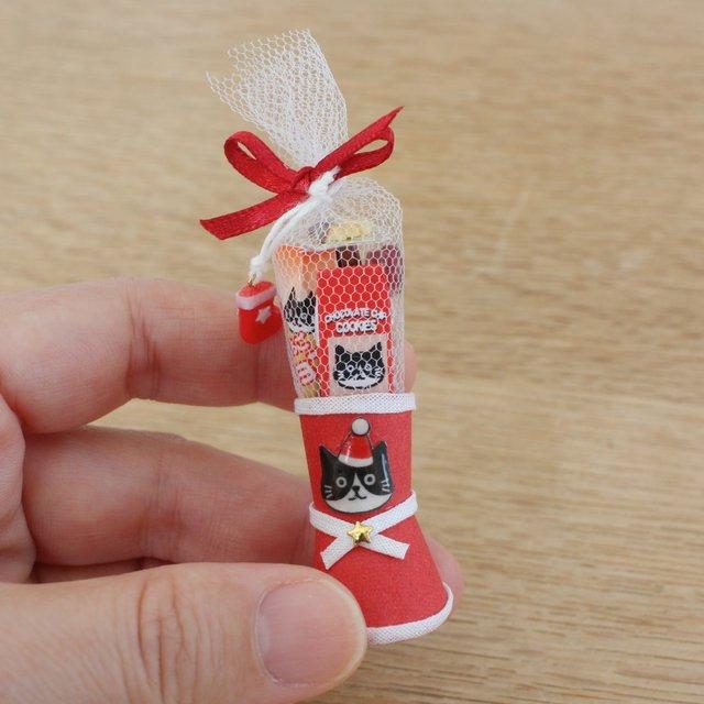 ハチワレ猫のサンタブーツ Minne 日本最大級のハンドメイド 手作り通販サイト