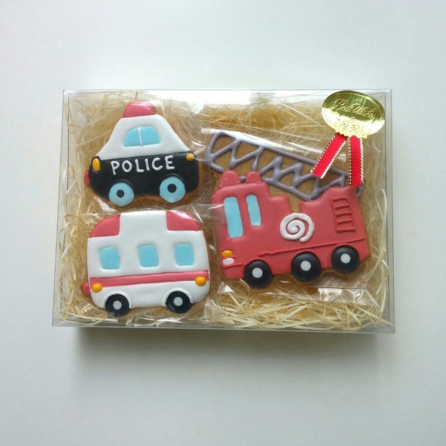 パトカー 救急車 消防車 人気乗り物ベスト3 アイシングクッキー Fufua Minne 日本最大級のハンドメイド 手作り通販サイト パトカー 救急車 消防車 人気乗り物ベスト3 アイシングクッキー Fufua Minne 日本最大級のハンドメイド 手作り通販サイト