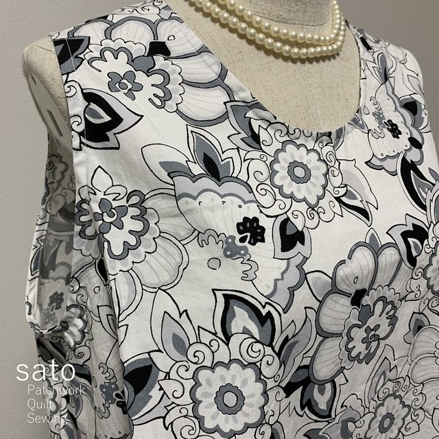 ノースリーブチュニック モノクロ花柄 Minne 日本最大級のハンドメイド 手作り通販サイト ノースリーブチュニック モノクロ花柄 Minne 日本最大級のハンドメイド 手作り通販サイト
