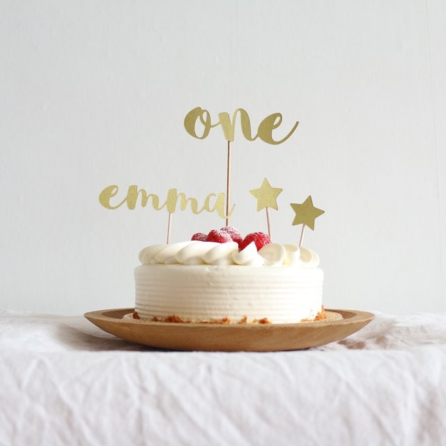 名入りオーダーok バースデーケーキトッパー 星トッパー付き シャンパンゴールド 誕生日 飾り 飾り付け 1歳 誕生日ケーキ ハンドメイドマーケット Minne