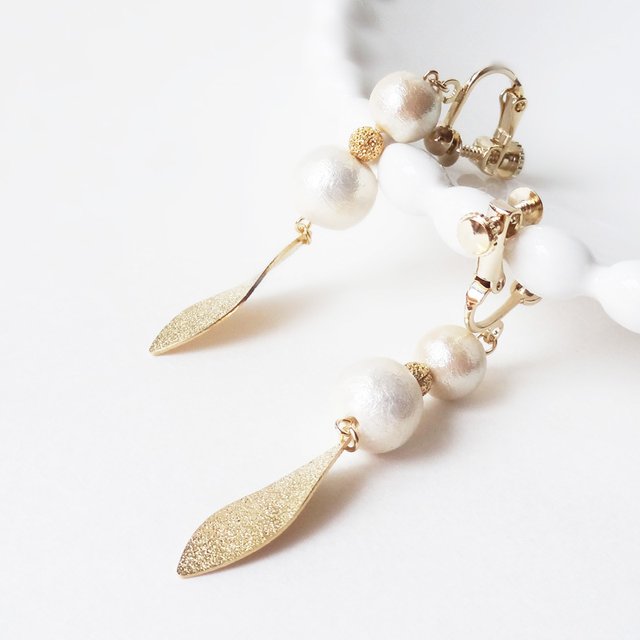Gold-leaf and Pearl イヤリング（ピアス）