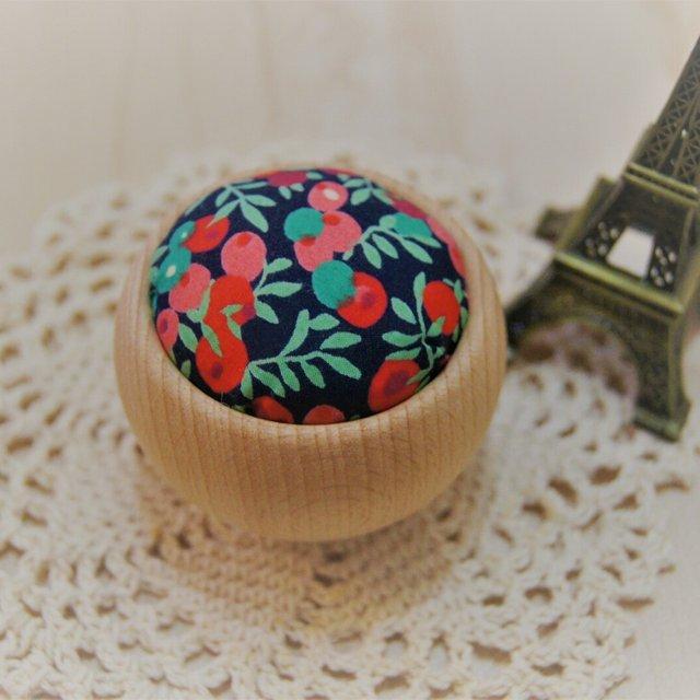 再販 リバティ コロンとした木の器のピンクッション 針山 ウィルトシャー ハンドメイドマーケット Minne 再販 リバティ コロンとした木の器のピンクッション 針山 ウィルトシャー ハンドメイドマーケット Minne