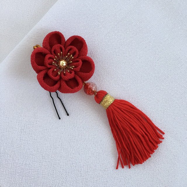 袴の装い 真紅色の髪飾りと帯飾り ハンドメイドマーケット Minne 袴の装い 真紅色の髪飾りと帯飾り ハンドメイドマーケット Minne