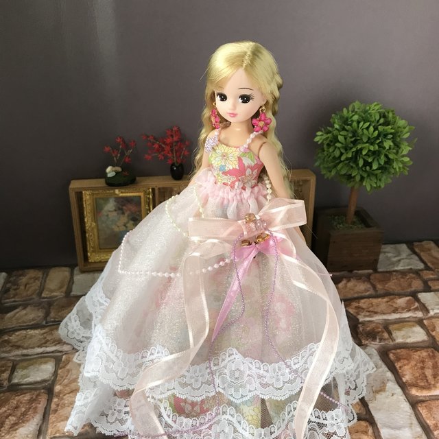 リカちゃん ドレス ピンクのお花ドレス ハンドメイドマーケット Minne リカちゃん ドレス ピンクのお花ドレス ハンドメイドマーケット Minne