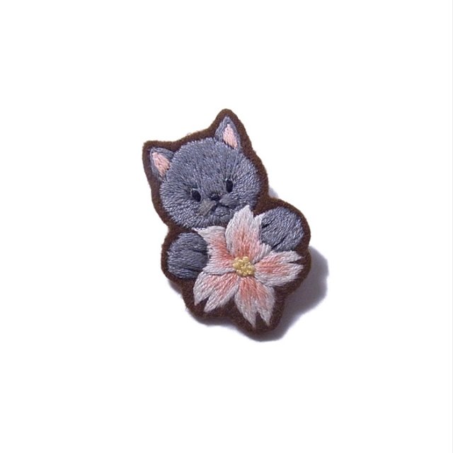 世界の 刺繍ブローチ コトリさま☆オーダーページ - ファッション雑貨