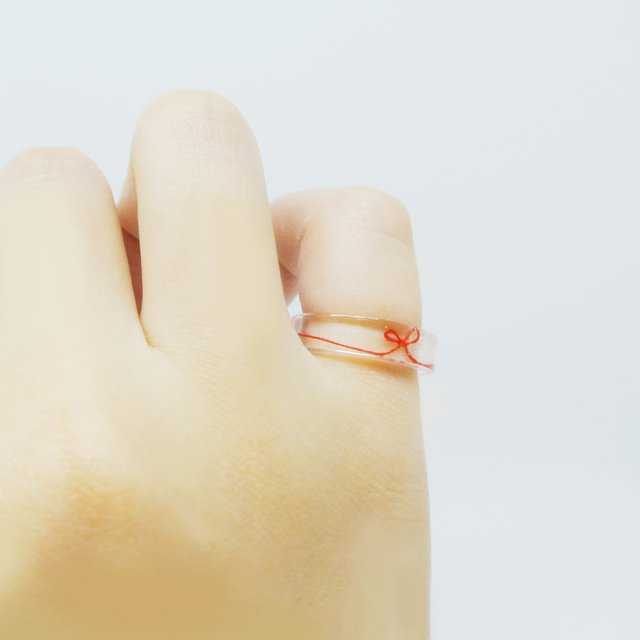 赤い糸で結ぶ指輪 ハンドメイドマーケット Minne