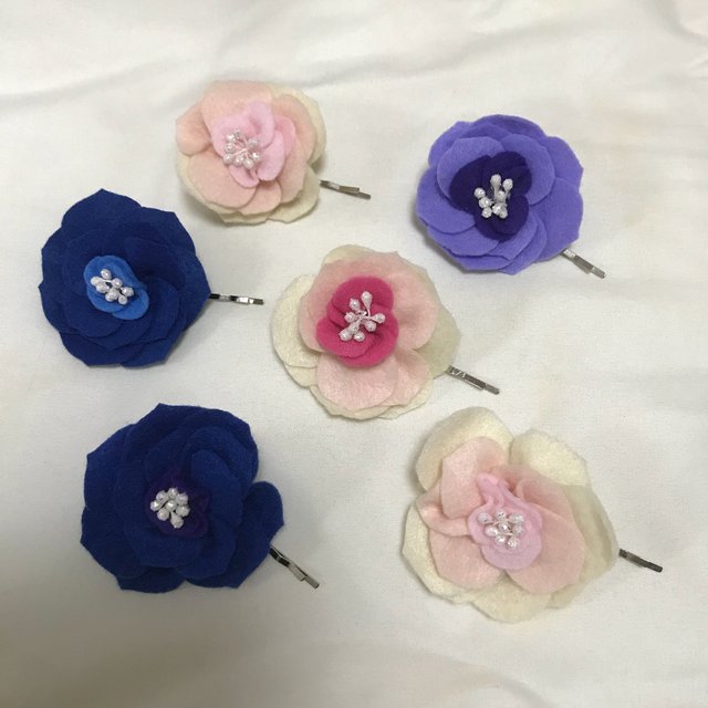 フェルトでつくったお花のヘアピン ハンドメイドマーケット Minne フェルトでつくったお花のヘアピン ハンドメイドマーケット Minne