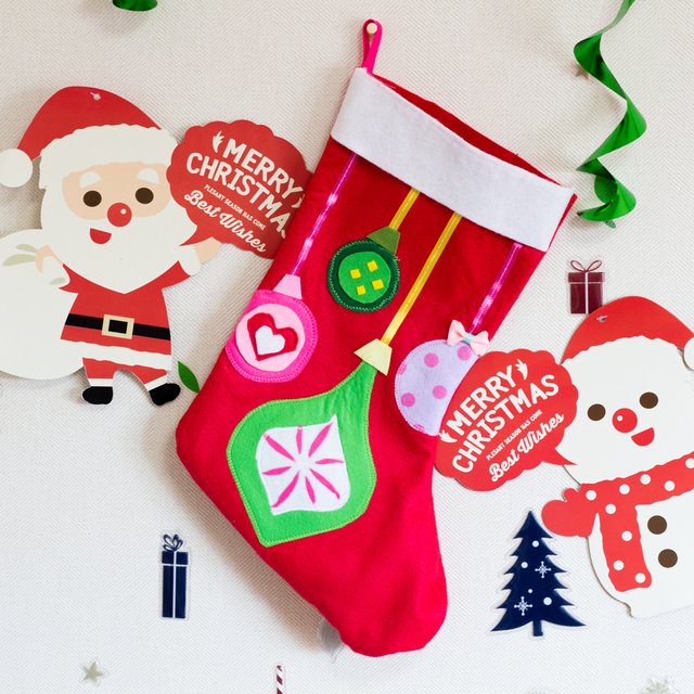 サンタにお願い 可愛いクリスマスソックス Minne 日本最大級のハンドメイド 手作り通販サイト