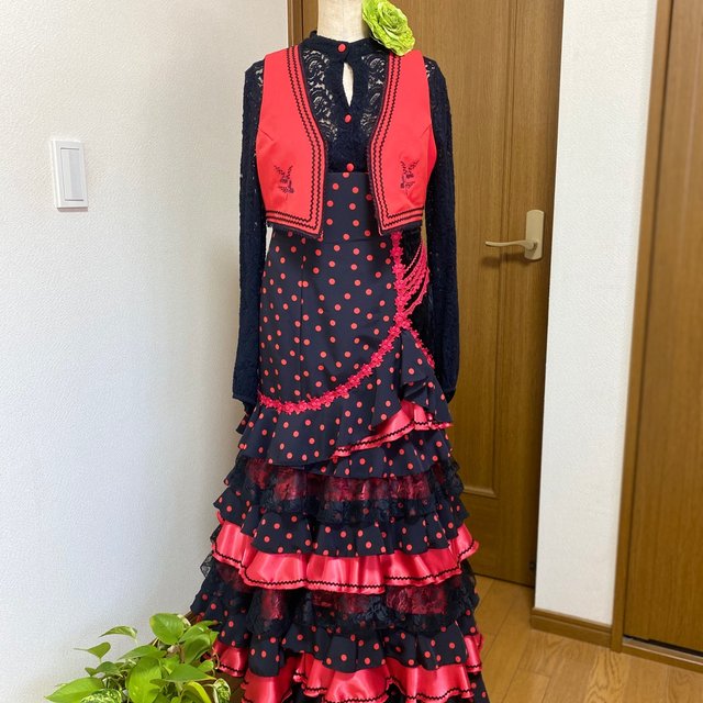 ☆フラメンコ衣装 赤黒 チャレコ ベスト オリジナル1点物 | minne 日本 
