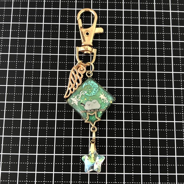 もふもふシマエナガ 蒼月と流れ星 キラキラ キーホルダー Minne 日本最大級のハンドメイド 手作り通販サイト もふもふシマエナガ 蒼月と流れ星 キラキラ キーホルダー Minne 日本最大級のハンドメイド 手作り通販サイト