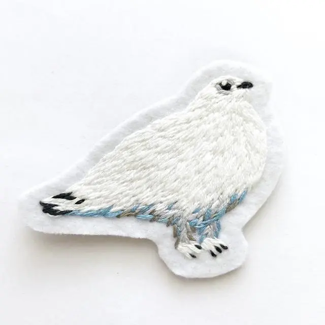 まんまる雷鳥メス 冬 刺繍ブローチ ハンドメイドマーケット Minne まんまる雷鳥メス 冬 刺繍ブローチ ハンドメイドマーケット Minne