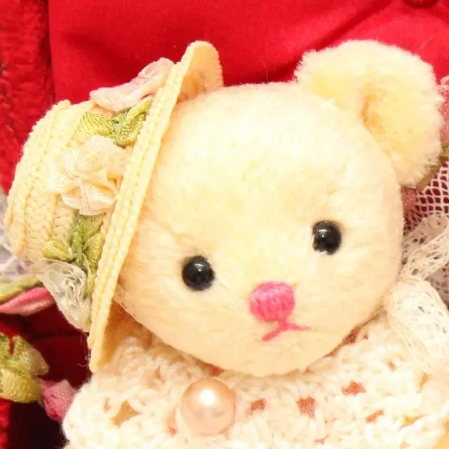 小さな小さなドレスベア♡パステルイエローのシルク製　アンティーク素材で作ったドレスとお帽子